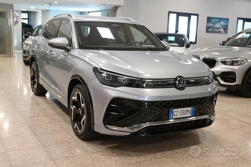 Usata VW Tiguan R-line 150 CV (110 kW) 2025 Grigio SUV