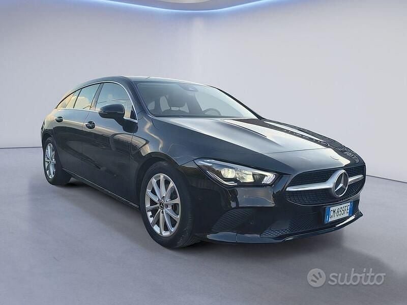 Usata Mercedes CLA200 Business 150 CV (110 kW) 2022 Nero Station wagon