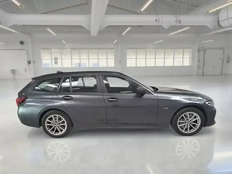 Usata BMW 330 183 CV (134 kW) 2022 Station wagon
