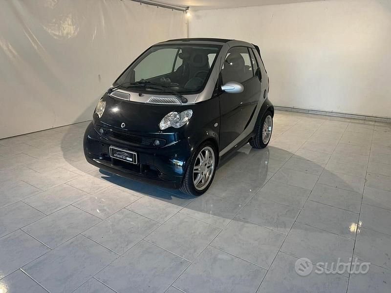 Usata Smart ForTwo Cabrio Brabus 75 CV (55 kW) 2004 Nero Cabrio