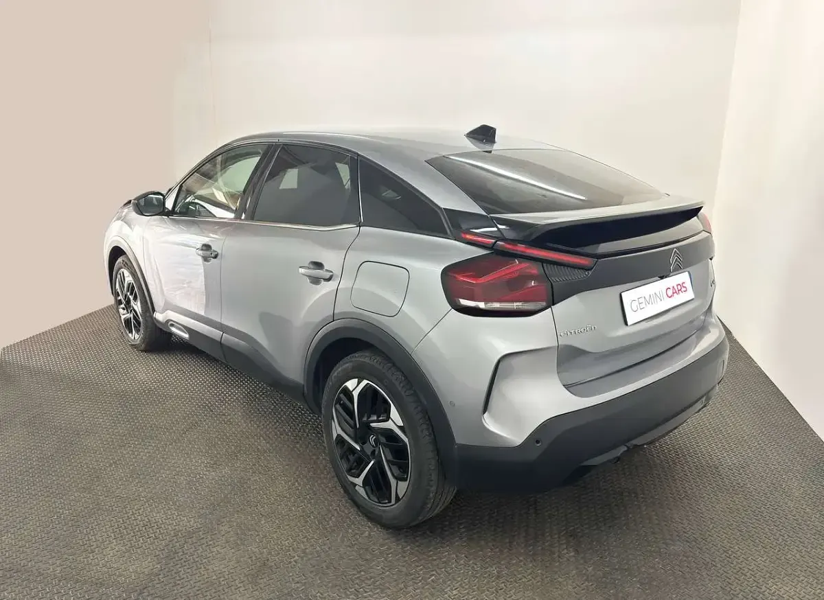 Usata Citroën C4 Shine 131 CV (96 kW) 2023 Grigio platinum SUV