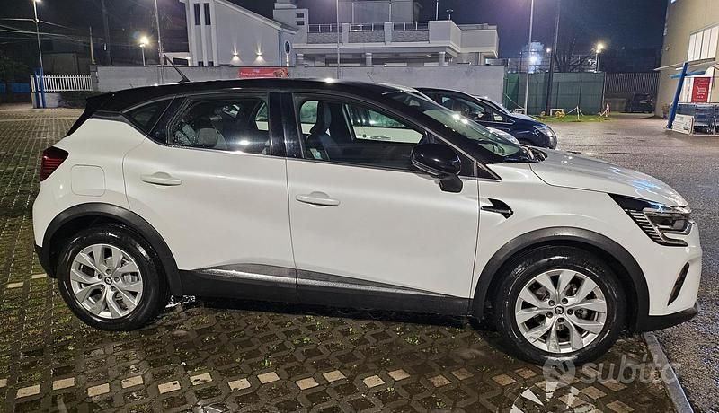 Usata Renault Captur Intens 90 CV (66 kW) 2021 Bianco SUV