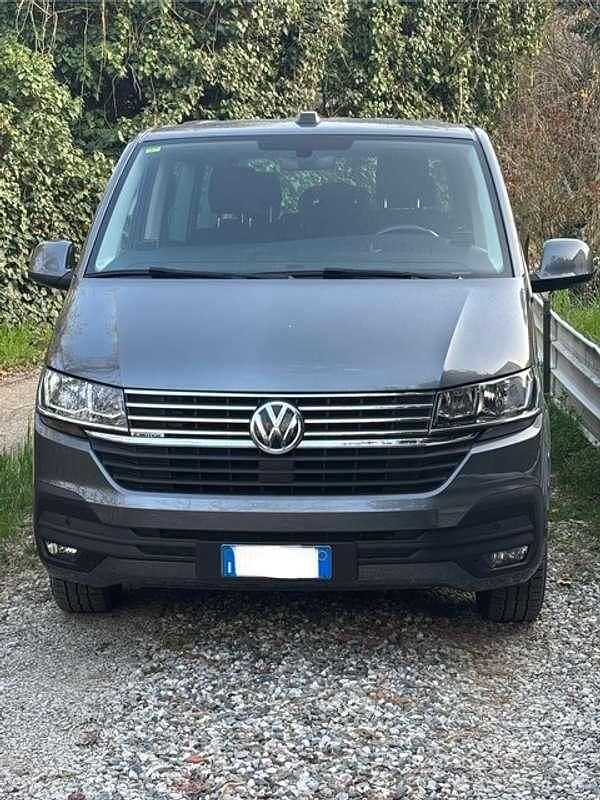 Usata VW Multivan Comfortline 150 CV (110 kW) 2021 Grigio Furgone