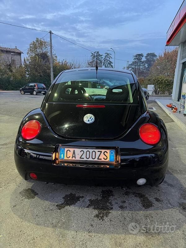 Usata VW Beetle 90 CV (66 kW) 1999 Nero Utilitaria