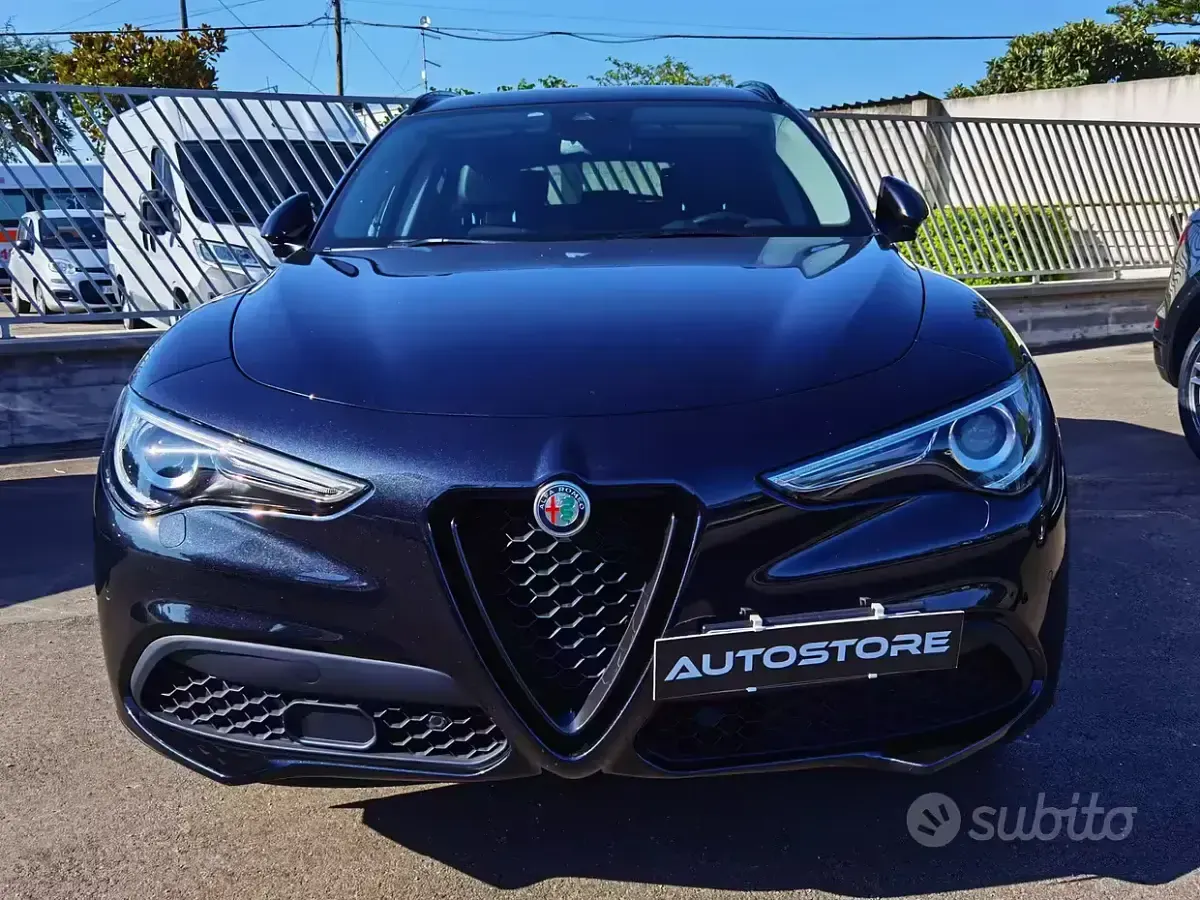 Usata Alfa Romeo Stelvio Sprint 190 CV (139 kW) 2021 Nero SUV