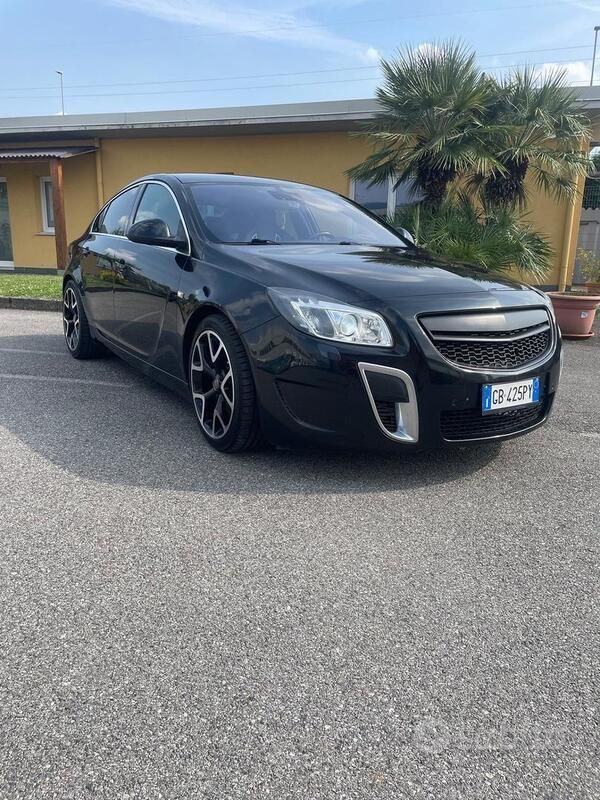 Usata Opel Insignia OPC 325 CV (239 kW) 2011 Nero Berlina