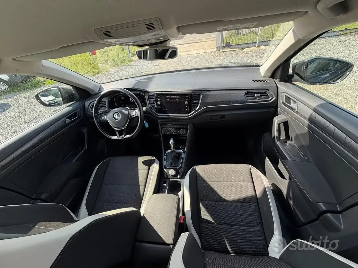Usata VW T-Roc 150 CV (110 kW) 2018 Grigio SUV