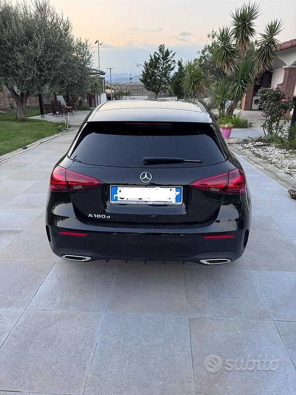 Usata Mercedes A180 Premium 116 CV (85 kW) 2024 Nero Berlina