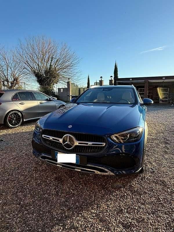 Käytetty Mercedes C220 Advanced 200 HP (147 kW) 2023 Sininen Farmari