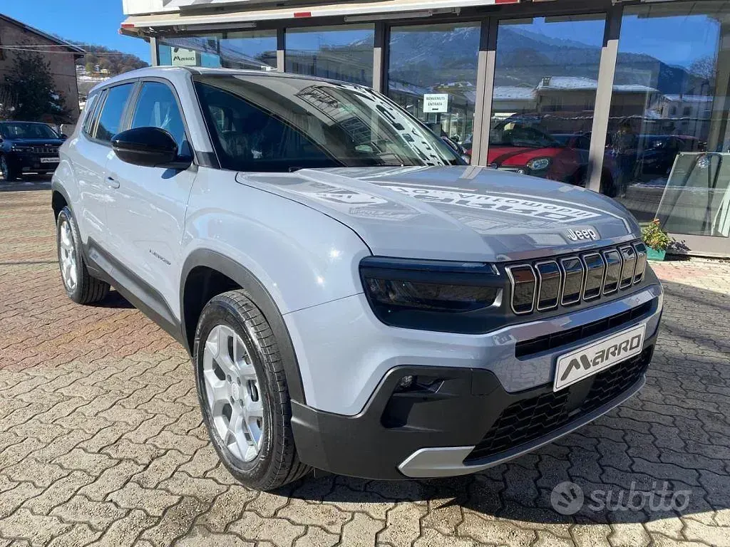 Nuova Jeep Avenger Altitude 101 CV (74 kW) 2025 Grigio SUV