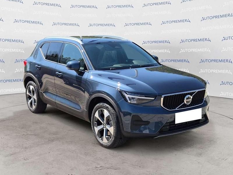 Nuova Volvo XC40 Core 163 CV (119 kW) 2026 Blu SUV