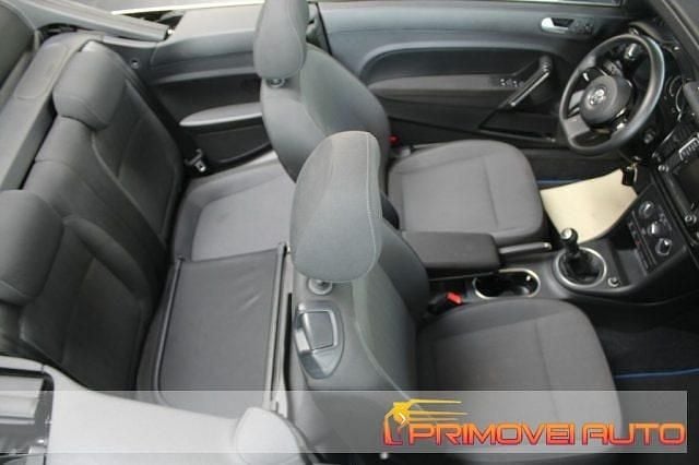 Usata VW Beetle Cabriolet Design 105 CV (77 kW) 2016 Bianco Cabrio