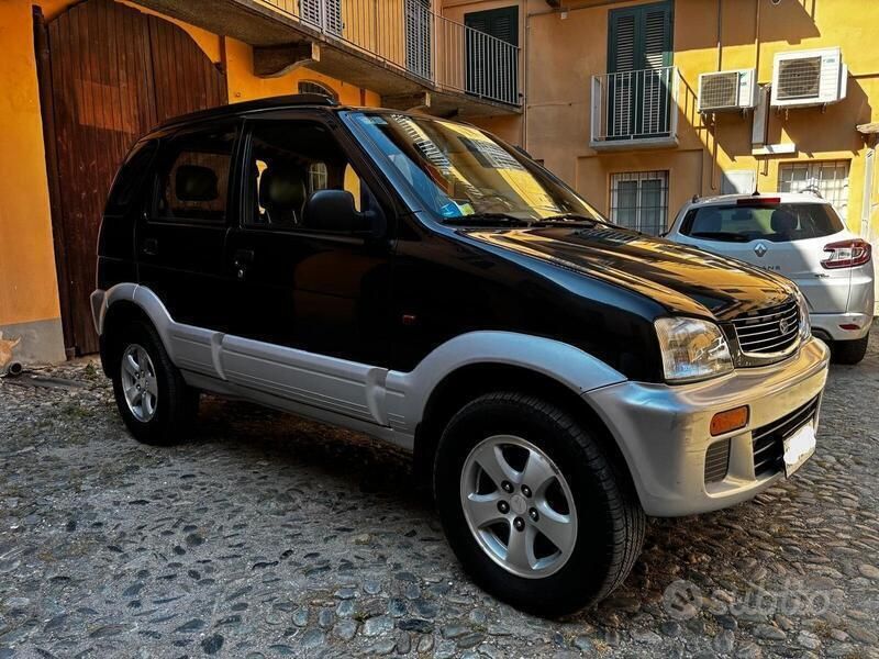 Usata Daihatsu Terios 82 CV (60 kW) 1997 Nero SUV