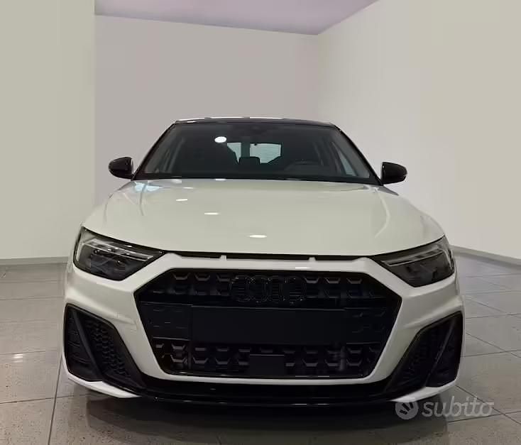Usata Audi A1 Ambiente 116 CV (85 kW) 2025 Bianco SUV