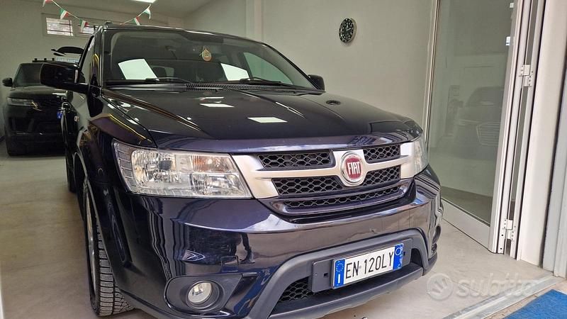Usata Fiat Freemont Lounge 140 CV (102 kW) 2012 Blu SUV