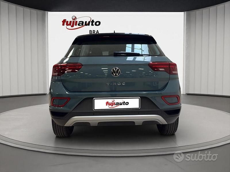 Usata VW T-Roc Style 110 CV (80 kW) 2023 Nero SUV