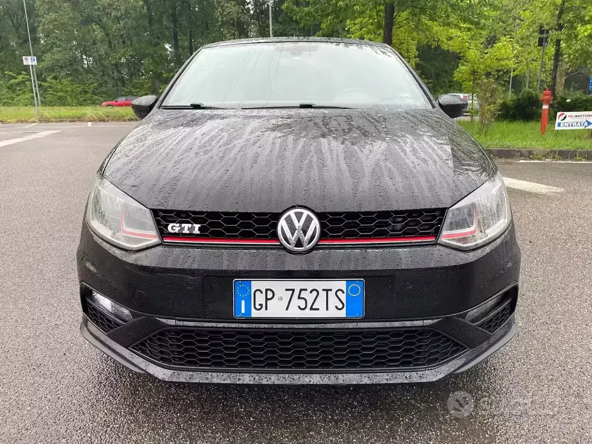 Usado VW Polo GTI 192 CV (141 kW) 2015 Negro Berlina