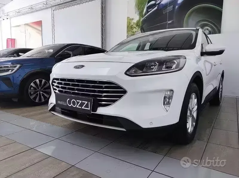 Usado Ford Kuga Business Edition 152 CV (111 kW) 2021 Blanco SUV