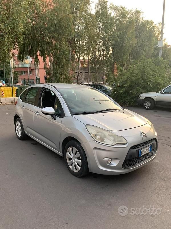 Grigio Usata 2012 Citroën C3 Tre volumi | 5000 € (Buon prezzo) - Immagine 1/4