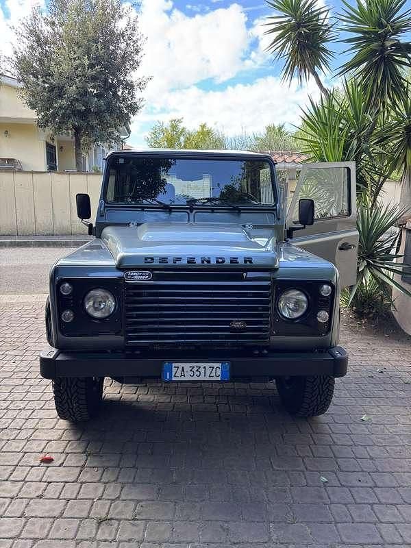 Usata Land Rover Defender SE 122 CV (89 kW) 2014 Station wagon