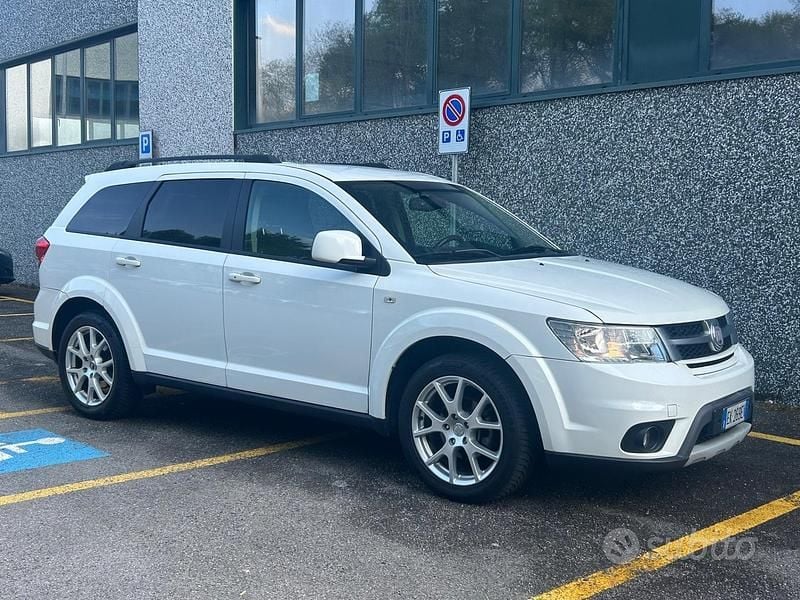 Usata Fiat Freemont Lounge 170 CV (125 kW) 2011 Bianco SUV