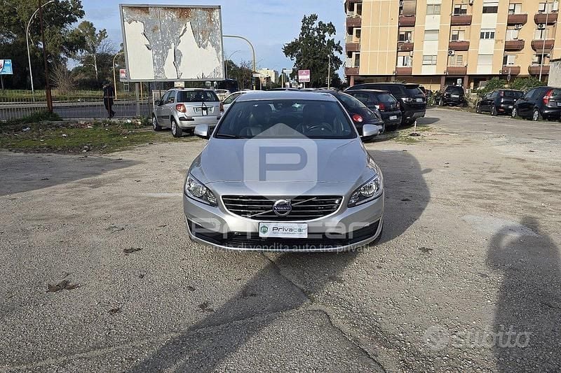Usata Volvo S60 Dynamic 150 CV (110 kW) 2018 Grigio Berlina