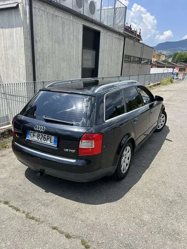 Usata Audi A4 131 CV (96 kW) 2003 Nero Station wagon
