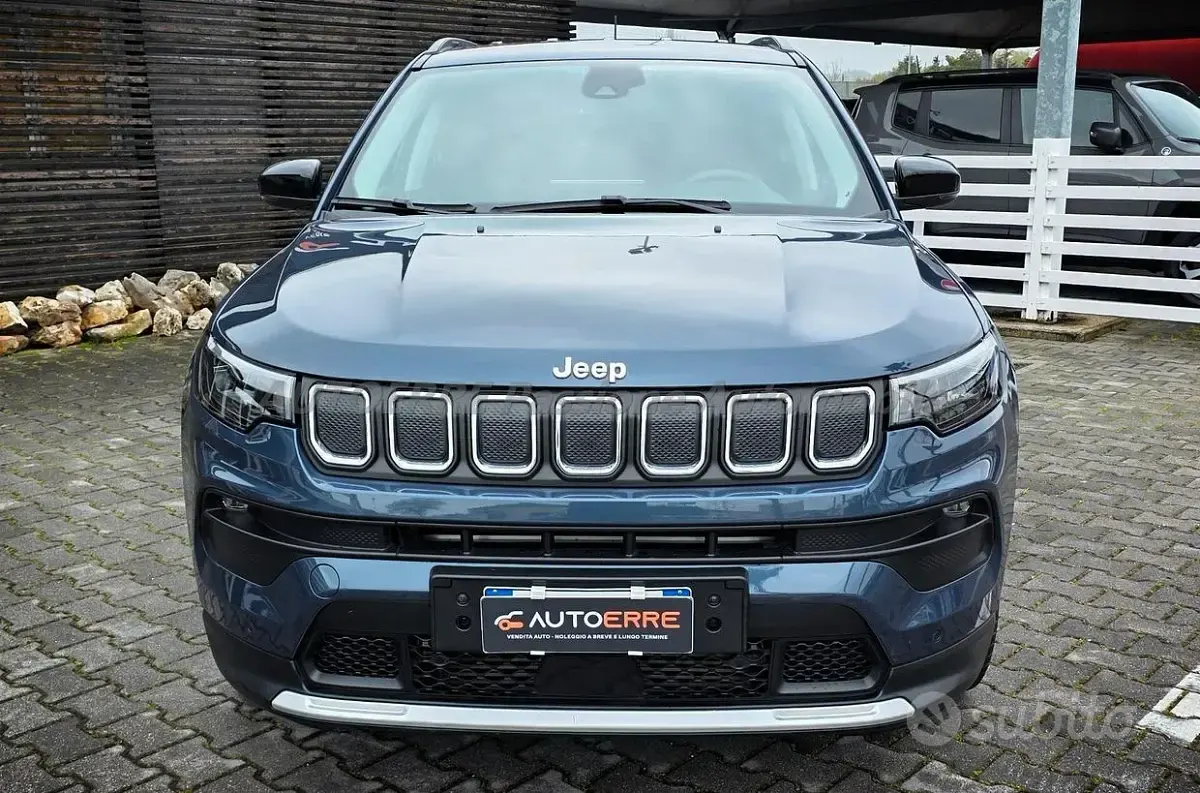 Usata Jeep Compass Limited 131 CV (96 kW) 2022 Blu/azzurro SUV