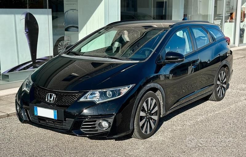 Usata Honda Civic Lifestyle 120 CV (88 kW) 2016 Nero Station wagon