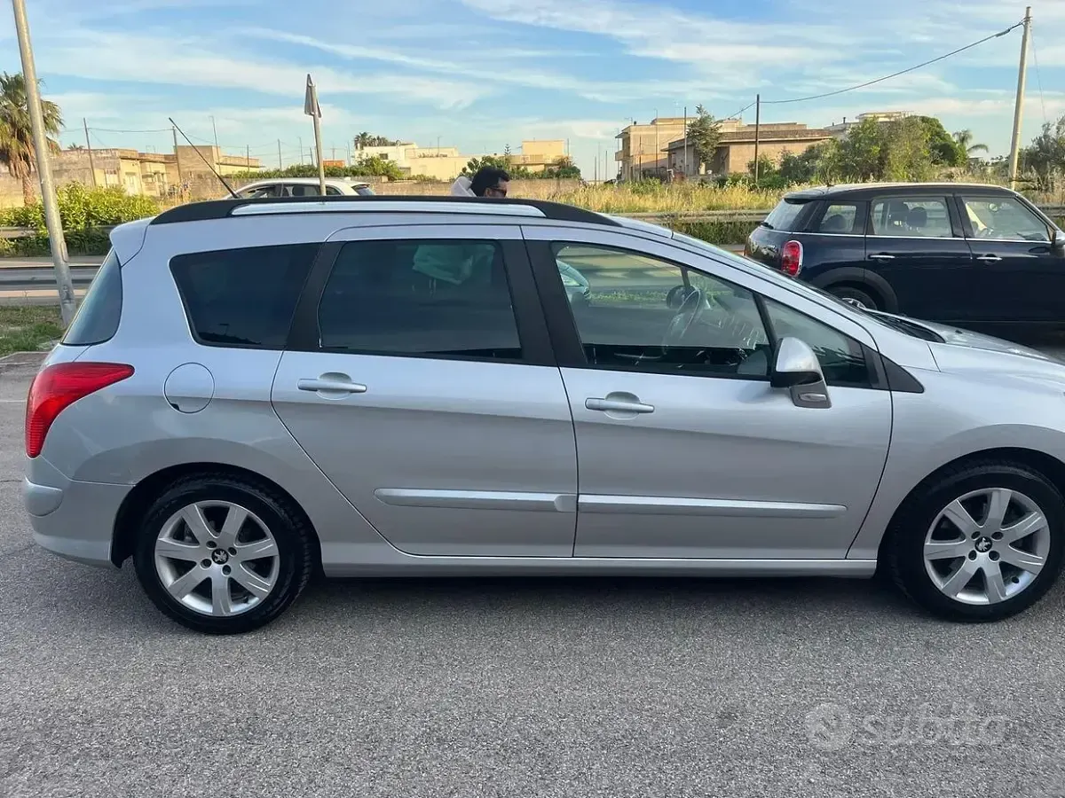 Usata Peugeot 308 Active 115 CV (84 kW) 2013 Grigio Station wagon