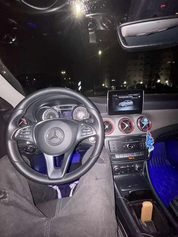 Usata Mercedes CLA180 Shooting Brake Executive 109 CV (80 kW) 2018 Station wagon