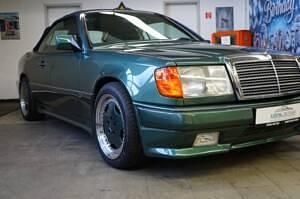 Usata Mercedes E300 220 CV (161 kW) 1992 Verde Cabrio