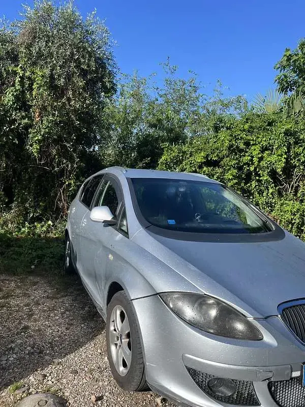 Usata Seat Altea XL Stylance 105 CV (77 kW) 2007 Grigio Monovolume