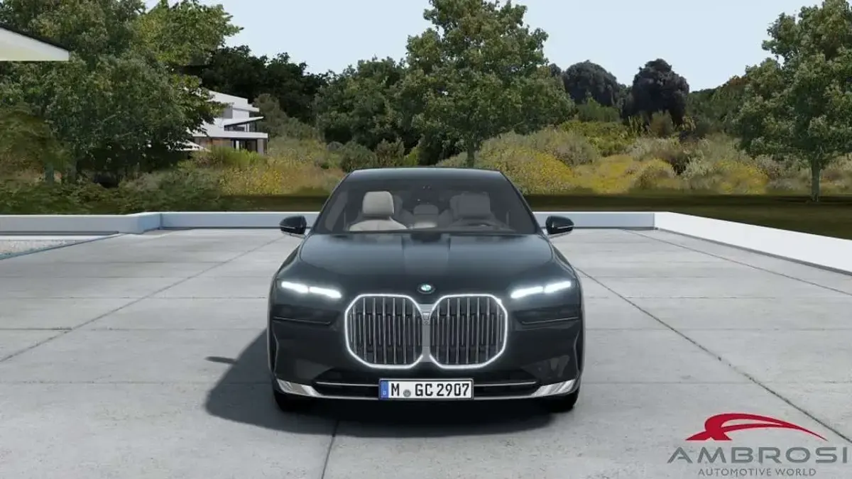Nuova BMW 740 340 CV (250 kW) 2025 Grigio Berlina