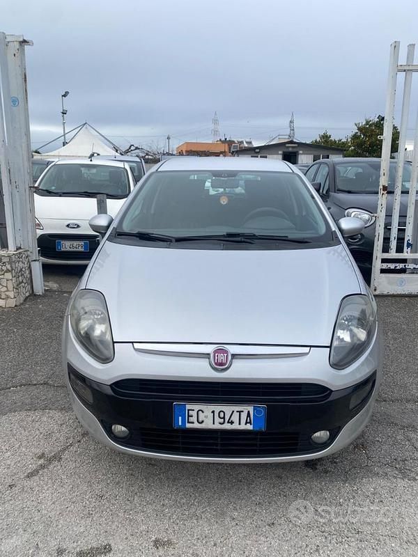 Usata Fiat Punto Evo Dynamic 69 CV (50 kW) 2011 Grigio Utilitaria