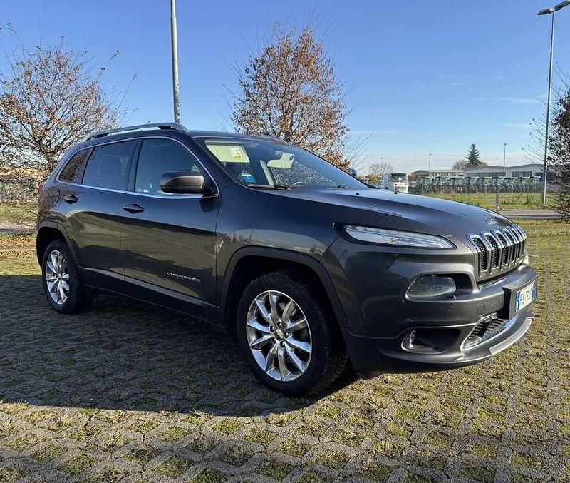 Usata Jeep Cherokee Limited 200 CV (147 kW) 2015 Grigio SUV