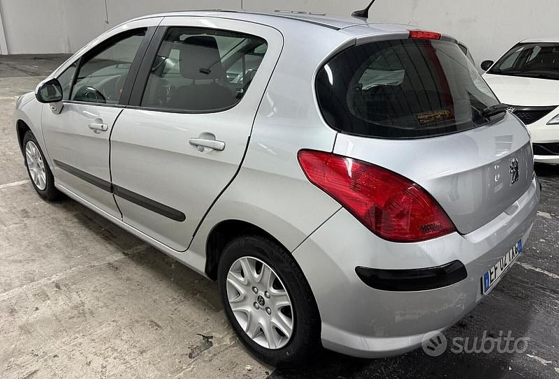 Usata Peugeot 308 92 CV (67 kW) 2011 Grigio Berlina