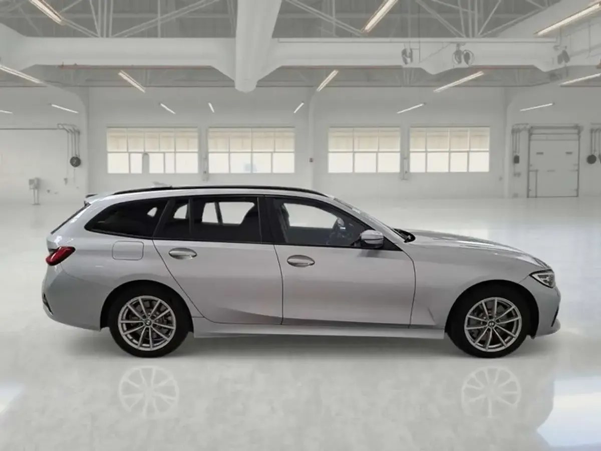 Usata BMW 330 Advantage 184 CV (135 kW) 2021 Grigio Station wagon