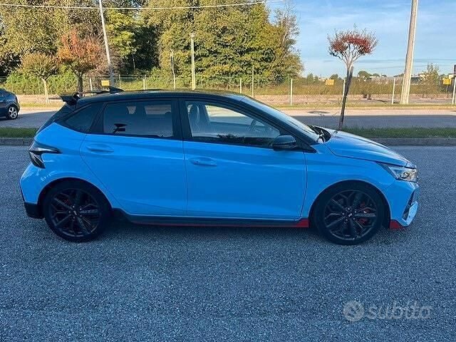 Usata Hyundai i20 N Performance 204 CV (150 kW) 2022 Blu Berlina