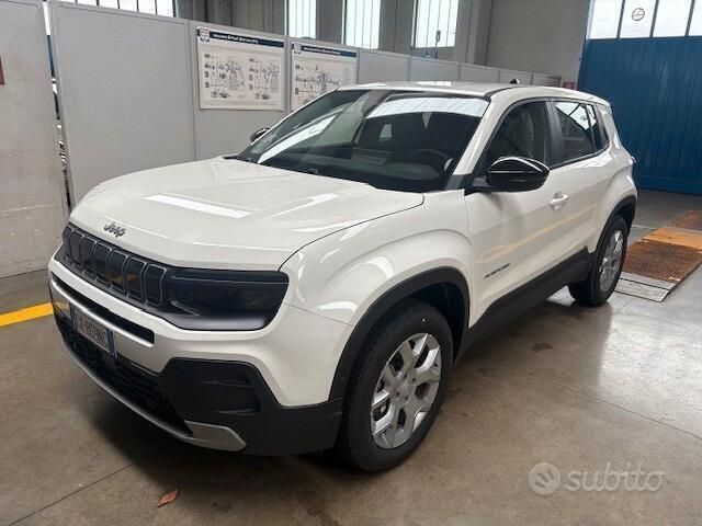 Bianco Nuova 2025 Jeep Avenger Altitude SUV | 29.950 € (Molto cara) - Immagine 1/4