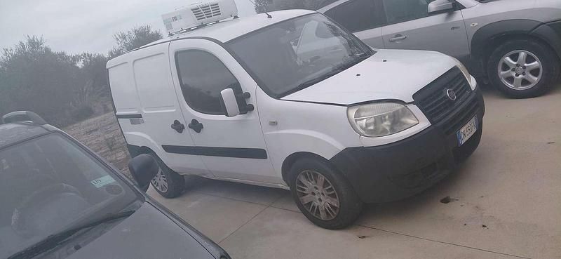 Usata Fiat Doblò Active 105 CV (77 kW) 2008 Bianco Monovolume