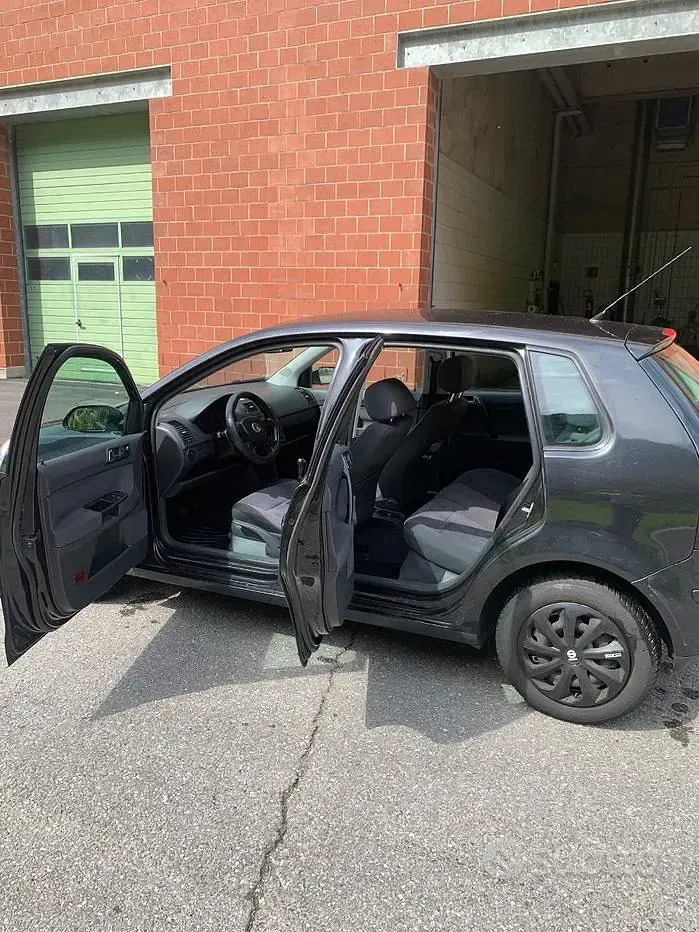 Usata VW Polo 54 CV (39 kW) 2006 Nero Utilitaria
