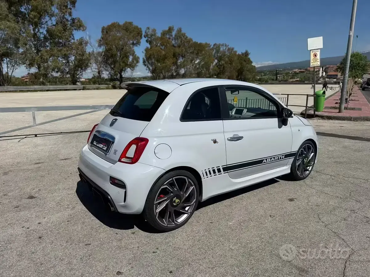 Usata Abarth 500 135 CV (99 kW) 2011 Grigio Berlina