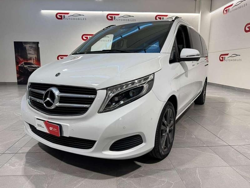 Usata Mercedes V220 Premium 163 CV (119 kW) 2017 Bianco Monovolume