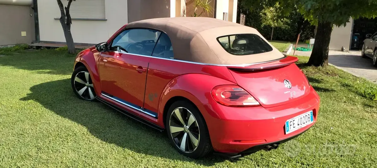 Usata VW Beetle 150 CV (110 kW) 2016 Rosso Utilitaria