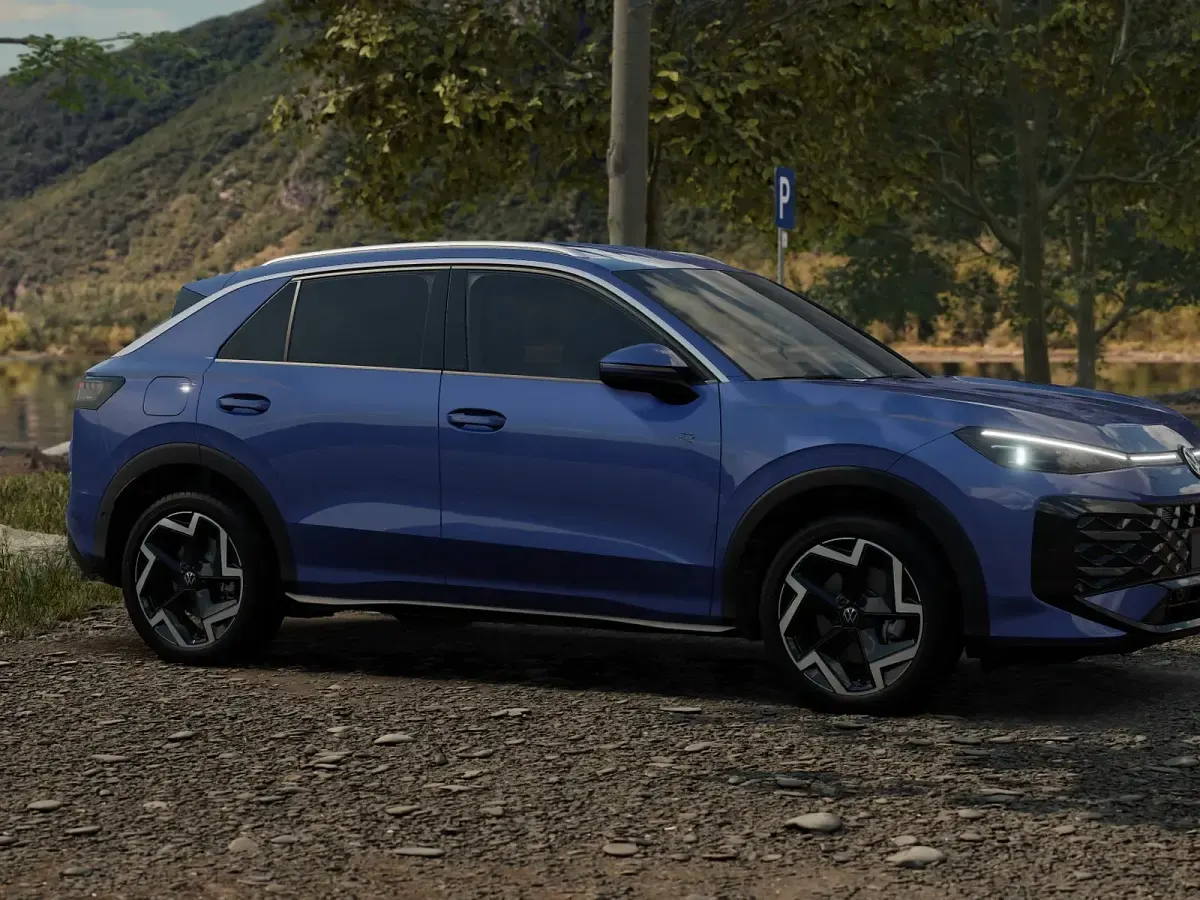Nuova VW T-Roc R-line 150 CV (110 kW) 2026 Celestial blue metallizzato SUV