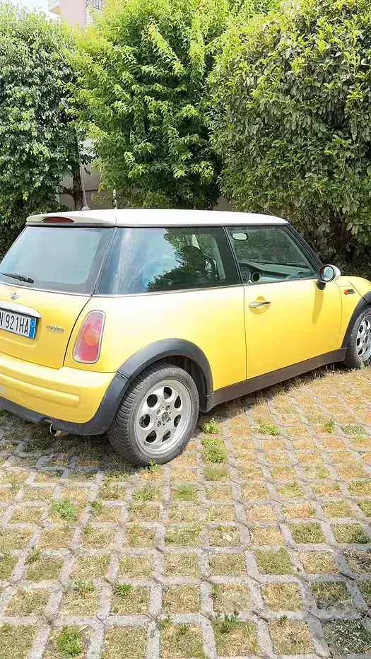 Usata Mini Cooper 116 CV (85 kW) 2004 Giallo Utilitaria