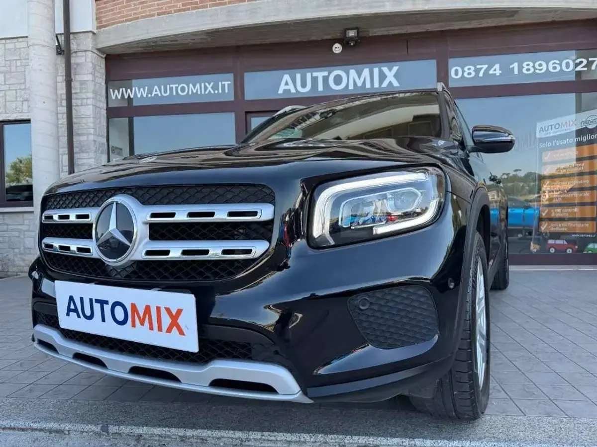 Usata Mercedes GLB180 116 CV (85 kW) 2022 Nero SUV