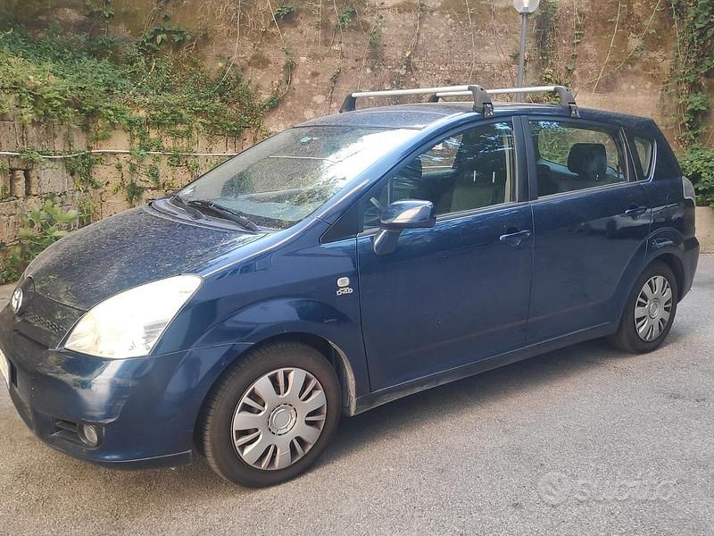 Usata Toyota Corolla 116 CV (85 kW) 2005 Blu Monovolume