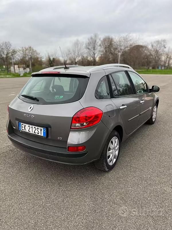 Usata Renault Clio GrandTour 90 CV (66 kW) 2011 Marrone Station wagon